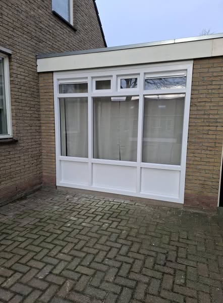 Garagedeur naar kozijn 