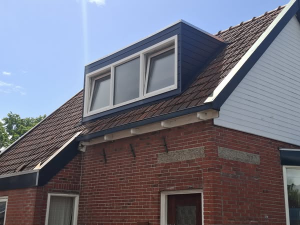 Kunststof dakkapel geplaatst in Hoogezand!